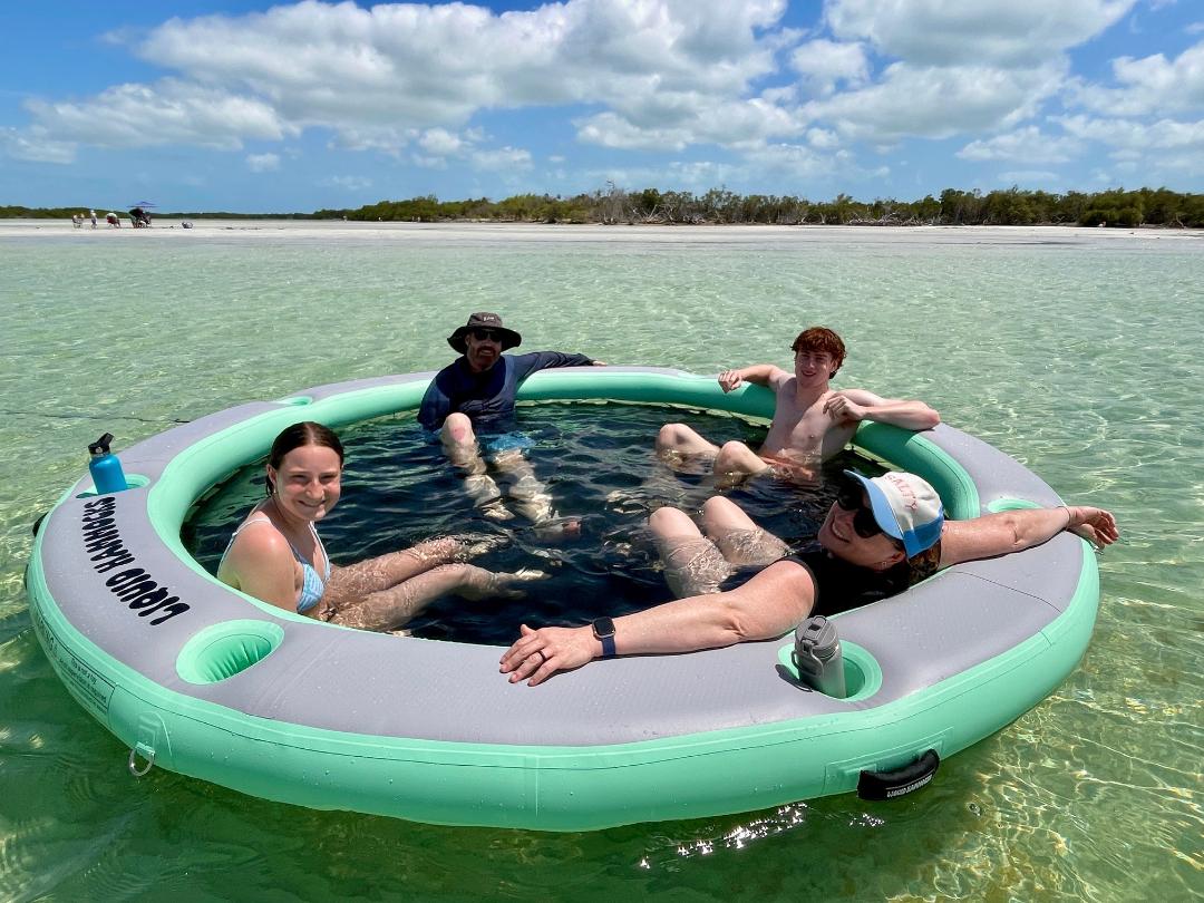 liquidhammocksandbar